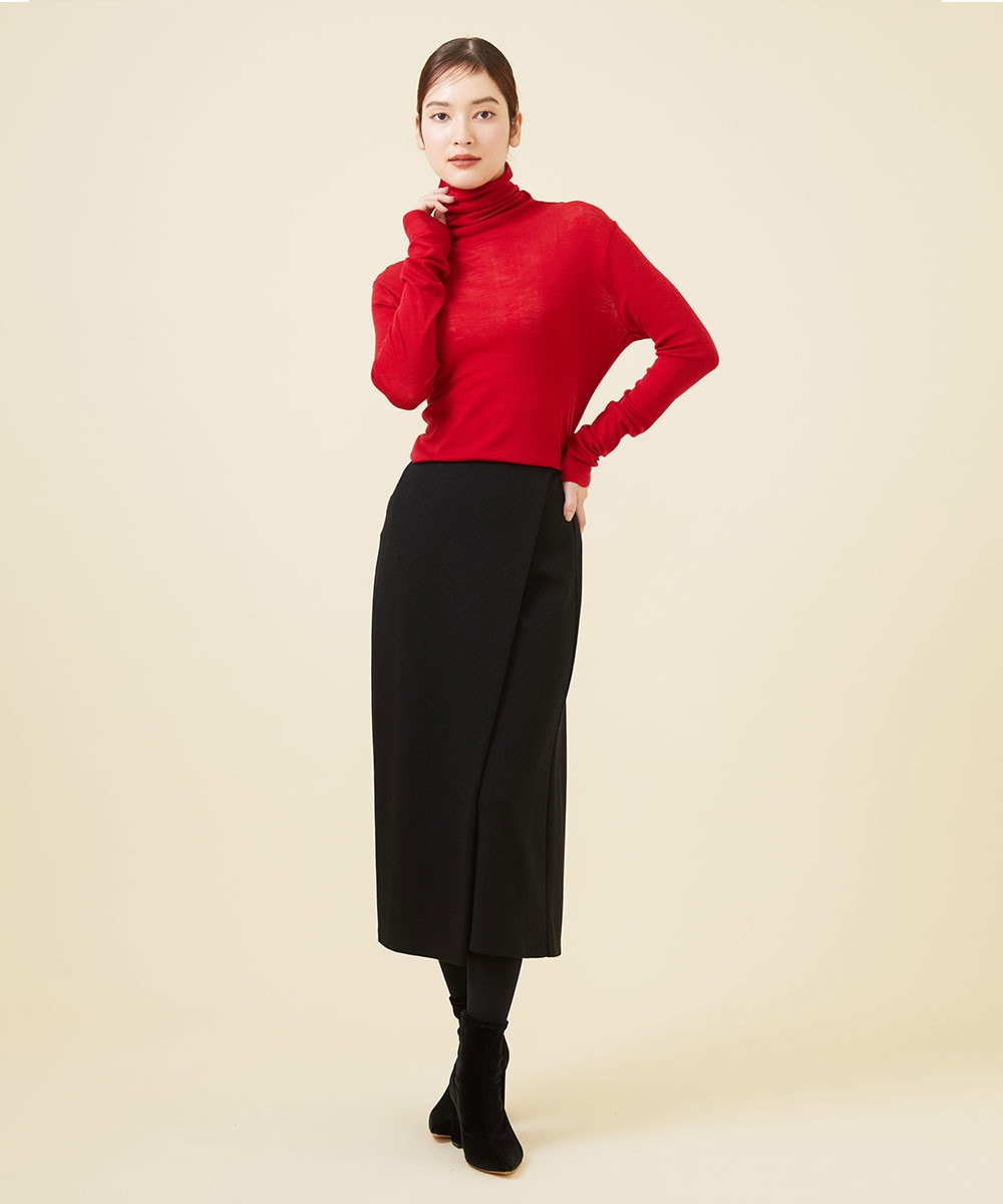 Skirt like culotte pants and turtle neck