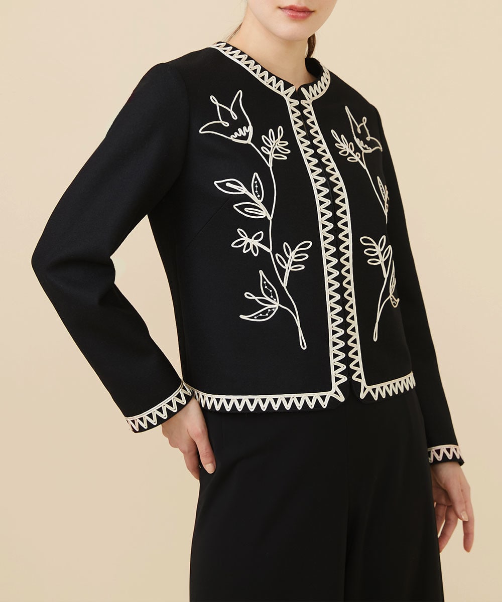Cord embroidery skirt suit