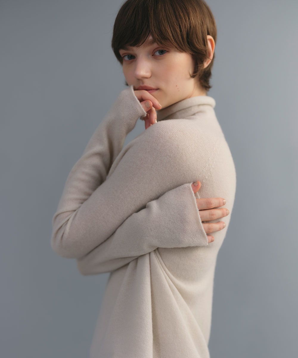 Wool cashmere knit turtleneck