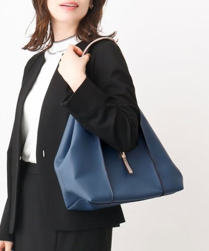 BJCAA02180 MK MICHEL KLEIN BAG [ポーチ付き]メタルバーアクセントデザインバッグ