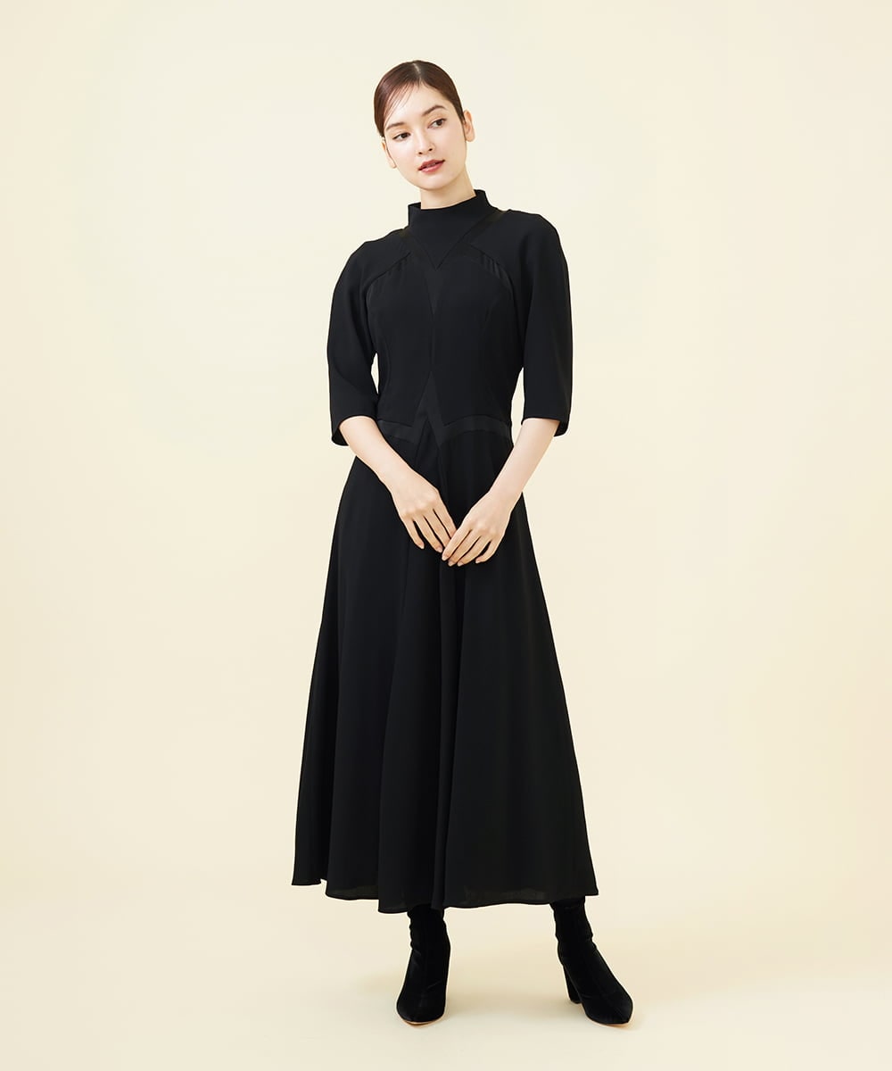 GBEAB06800 Sybilla(シビラ)  【SMART DRESS】サテンカットワークドレス ブラック