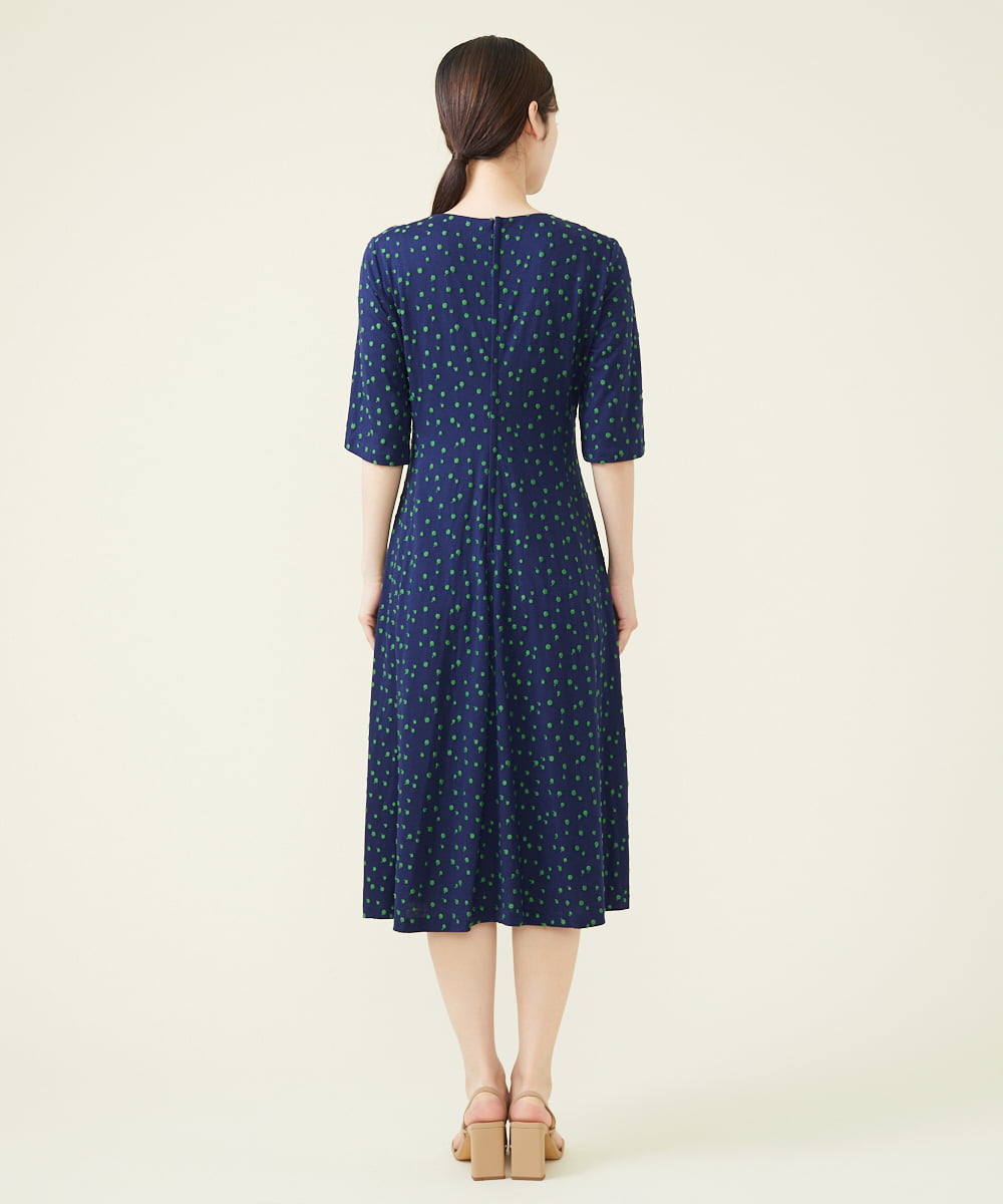 ランダムドット刺繍ドレス(ワンピース) | Sybilla(シビラ)｜イトキン 