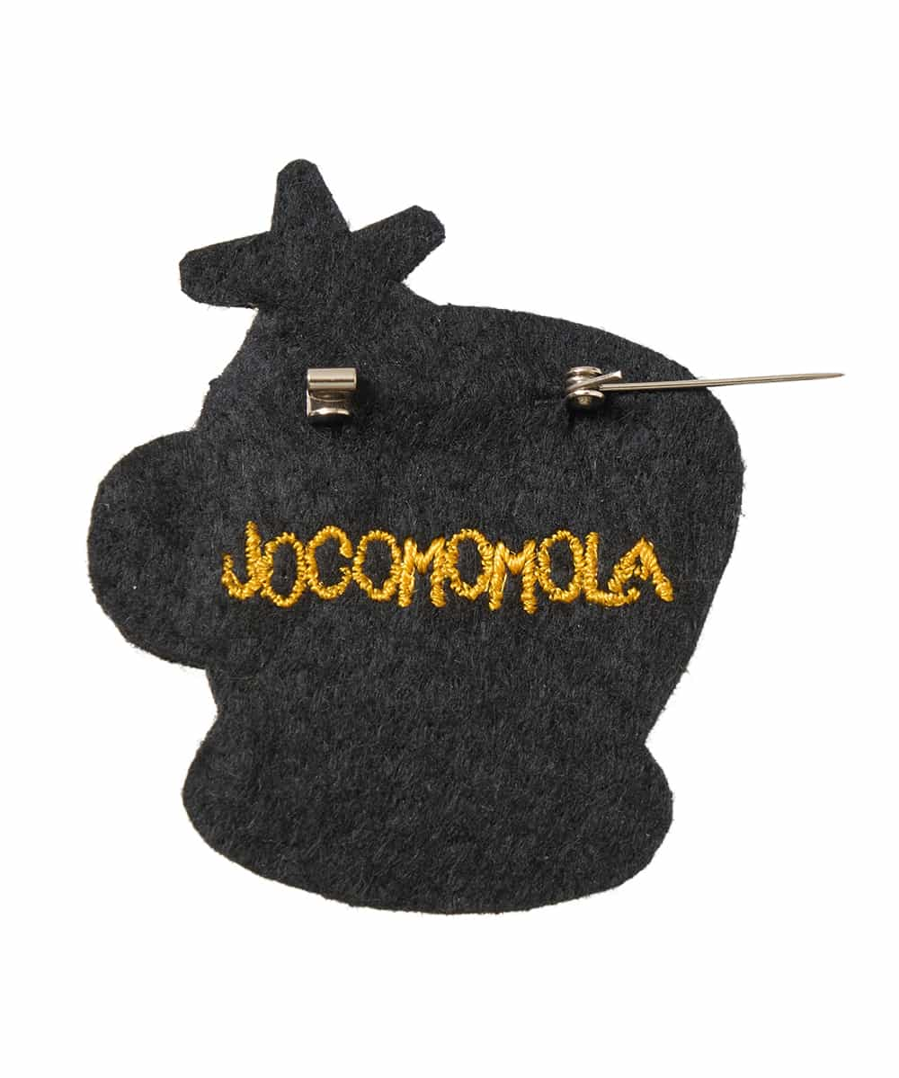 GG2JW33040 Jocomomola(ホコモモラ) ネコップデザイン刺繍ブローチ グリーン