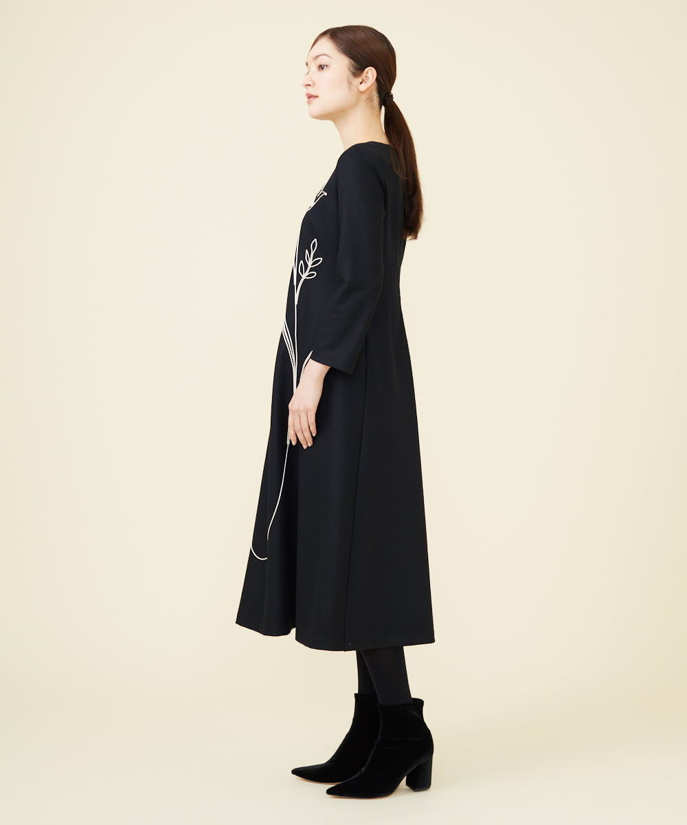 GYPAC01900 Sybilla(シビラ) ◆受注生産につき返品・交換・キャンセル不可◆フラワーコード刺繍ドレス ブラック