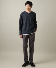 KHKJV05044 a.v.v MEN(アー・ヴェ・ヴェ) 【きれいめで楽チン】キーネックフェイクレイヤードセミワイドカットソー ネイビー