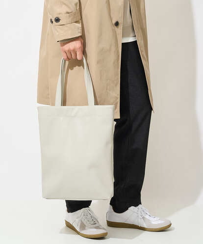 KT5GV72034 a.v.v MEN トートバッグ【ドコデモBAGシリーズ】