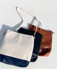 KT5GV74029 a.v.v MEN(アー・ヴェ・ヴェ) ショルダーバッグ【ドコデモBAGシリーズ】 アイボリー