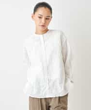 REBGW80270 HIROKO BIS(ヒロコ ビス) フラワー塩縮加工バンドカラーシャツ /洗える ホワイト